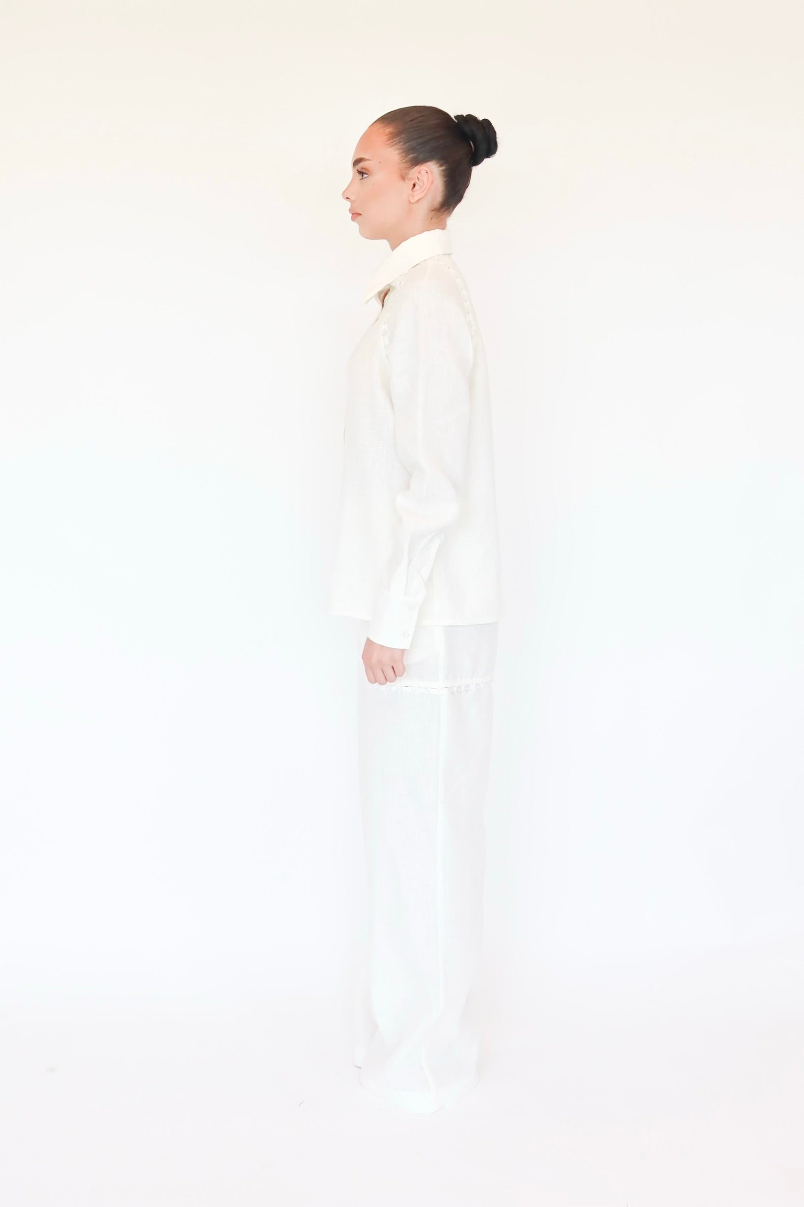 Akita Metamorphos Linen Set