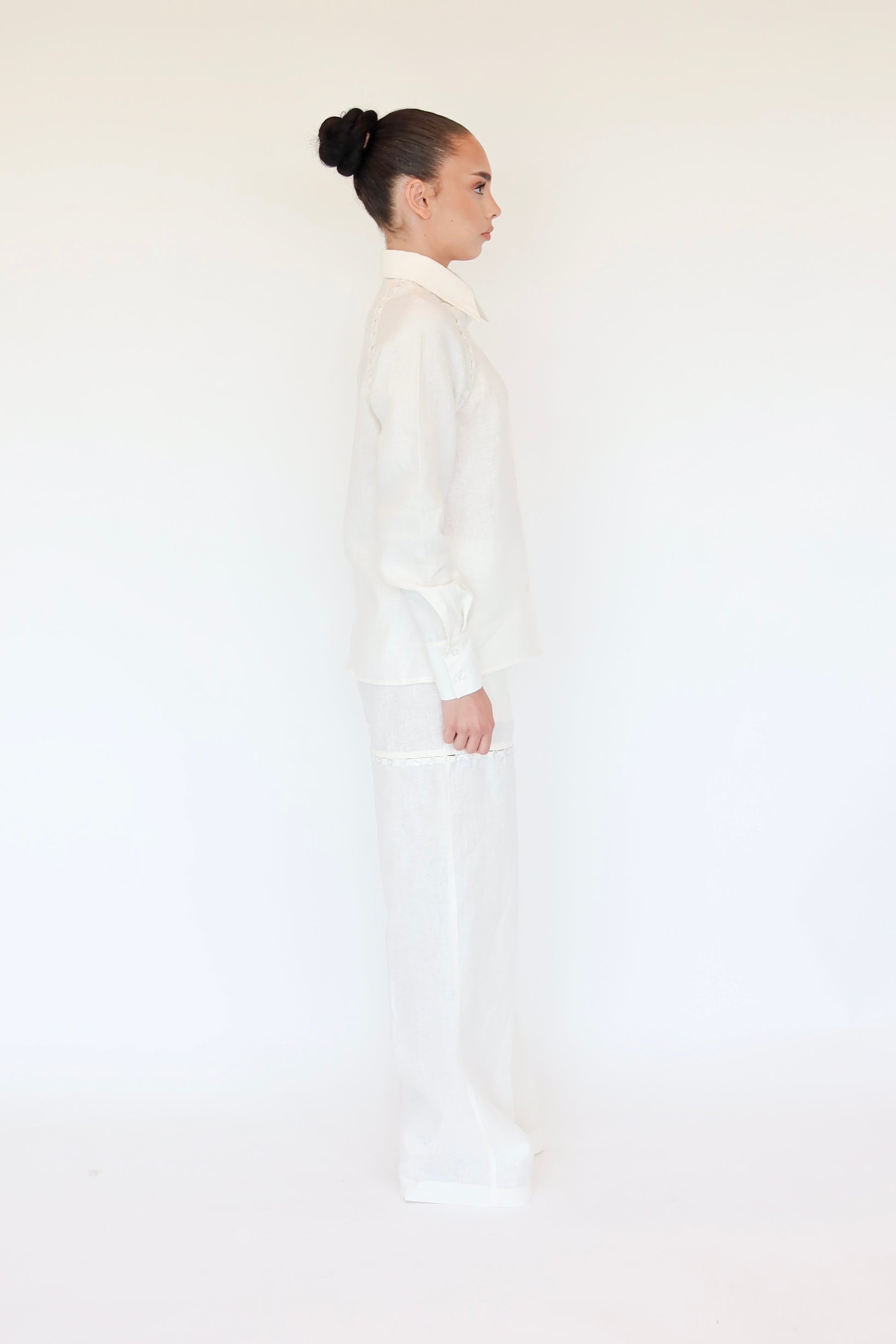 Akita Metamorphos Linen Set